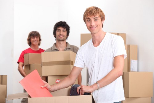 Service terms and cancellation conditions for a moving company